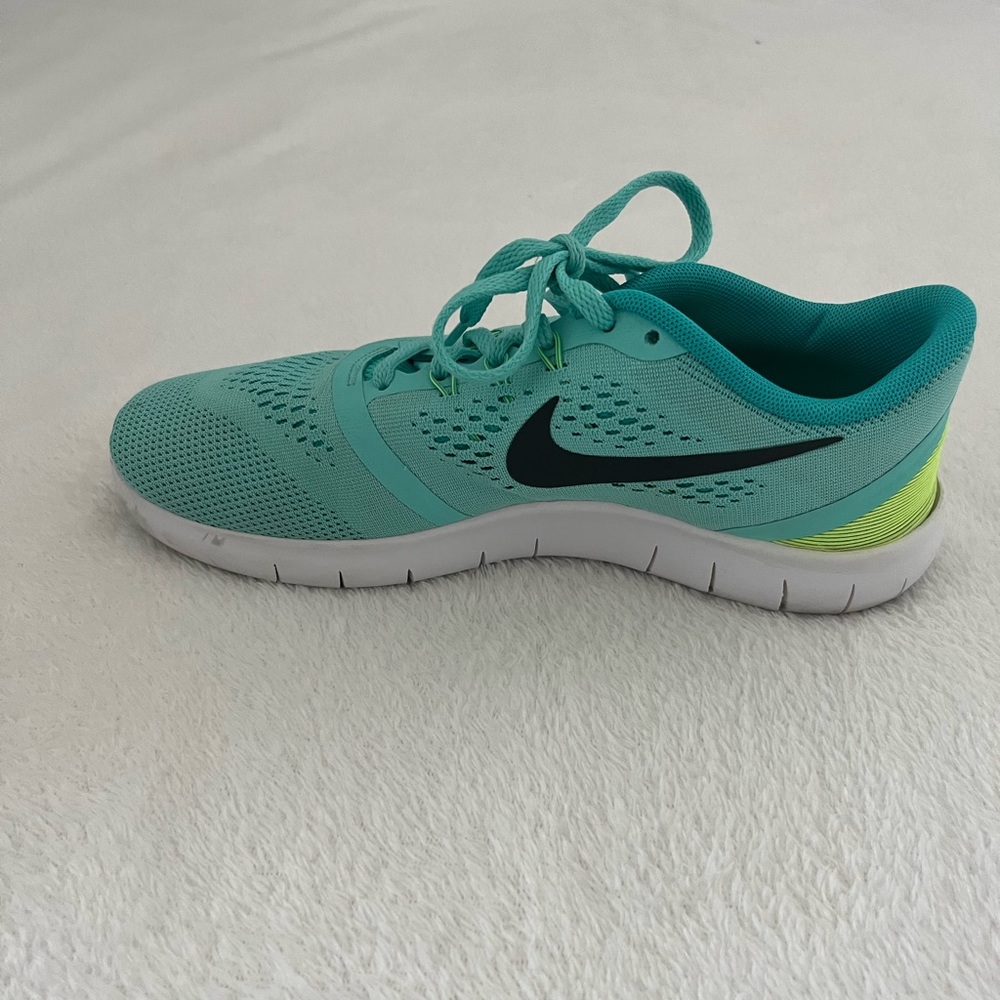 Nike Free Run shoe - Picture 5 of 9
